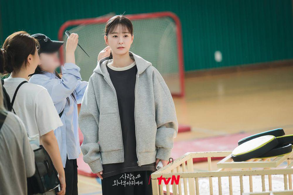 7 Potret Behind The Scene Drakor Love Your Enemy, Totalitas!