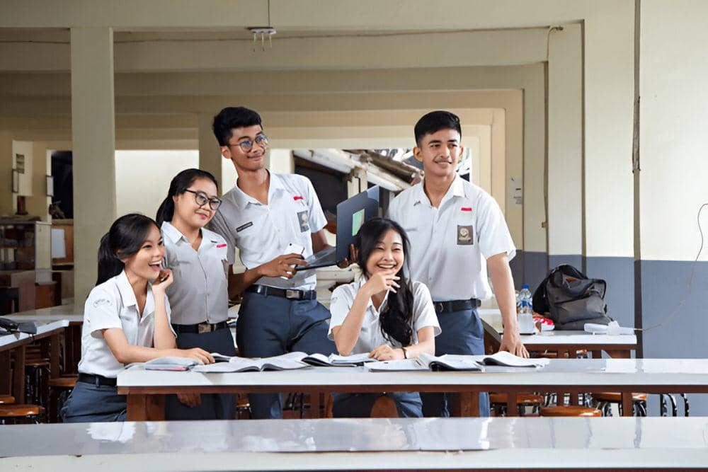 ilustrasi siswa, SMA, SMK (shutterstock.com/Ibenk_88)
