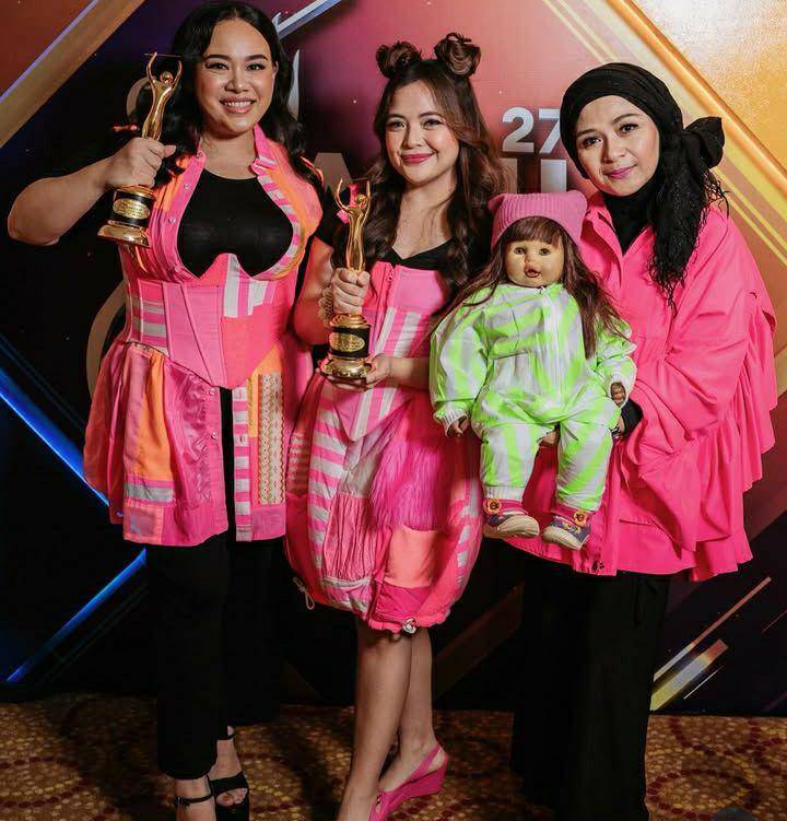 potret Tasya Kamila dapat piala di AMI Awards 2024 (instagram.com/tasyakamila)