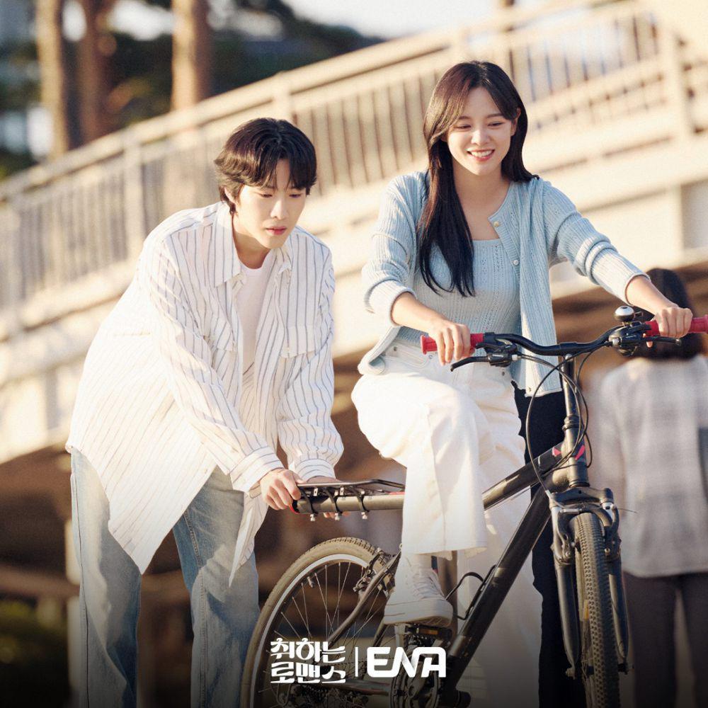 7 Cara Min Joo Menghilangkan Kesedihan Yong Joo di Brewing Love