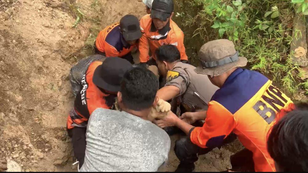 Tertimbun Tanah Longsor, Pria di Padang Pariaman Tewas