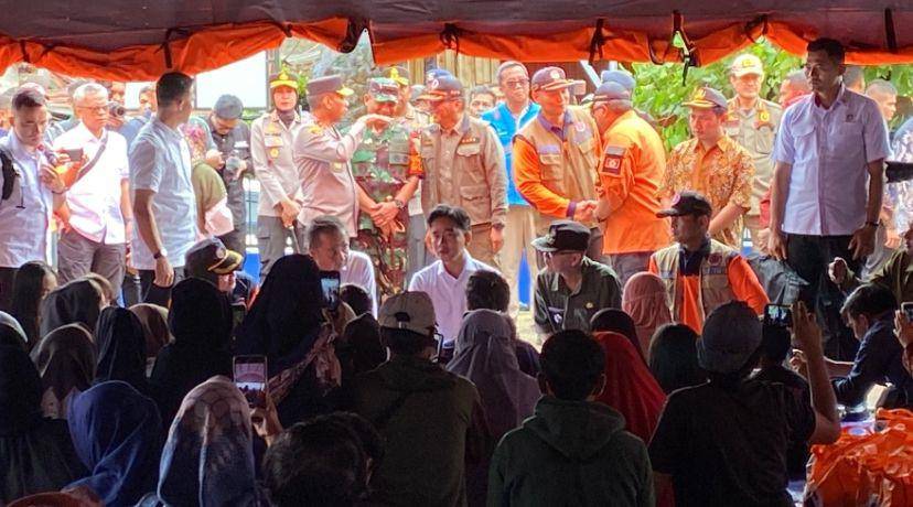 Wapres Gibran tinjau lokasi bencana di Sukabumi (IDN Times/Fatimah)