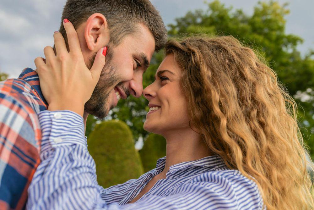 5 Cara Ampuh Bikin Pasangan Jatuh Cinta Lagi Padamu!