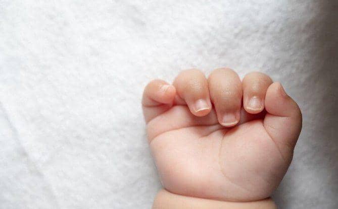 Ilustrasi memotong Kuku Bayi (freepik.com/ jcomp)