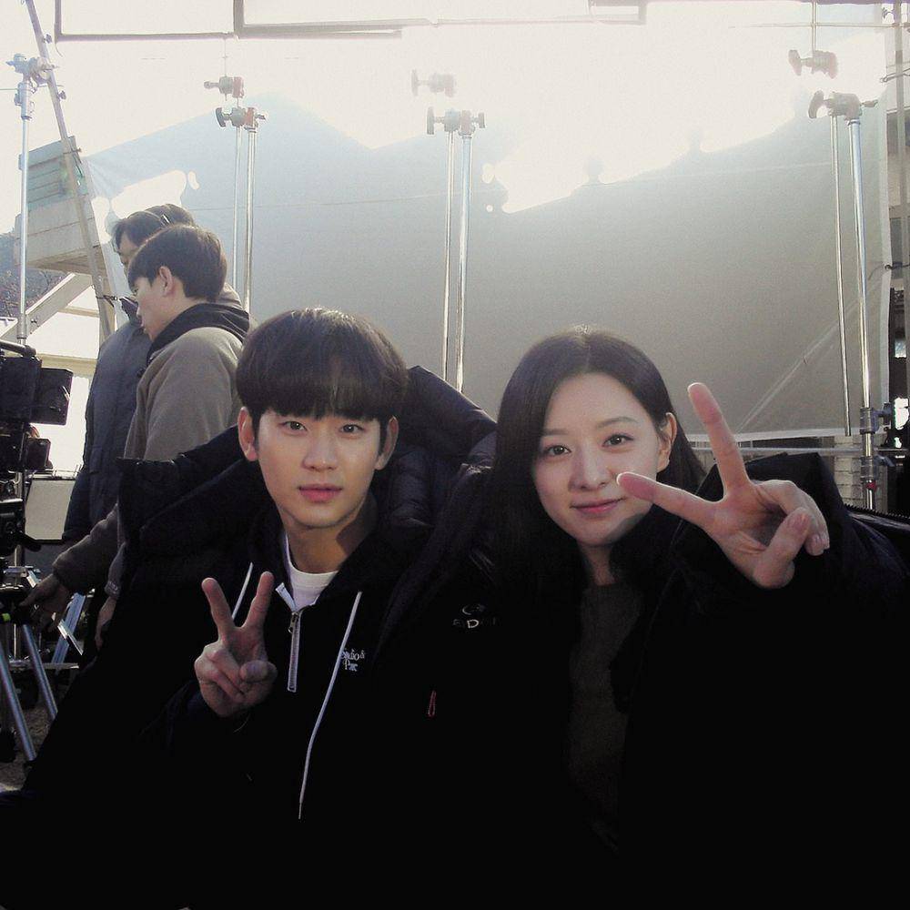 Kim Soo Hyun dan Kim Ji Won (instagram.com/soohyun_k216)