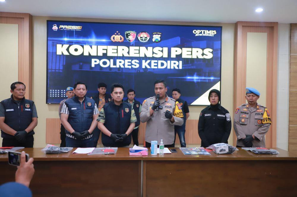 Inilah Motif Pembunuhan Satu Keluarga di Kediri