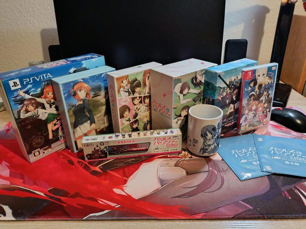 8 Koleksi Girls und Panzer, Ada Kolektor Blu-ray dan Kaset Game!