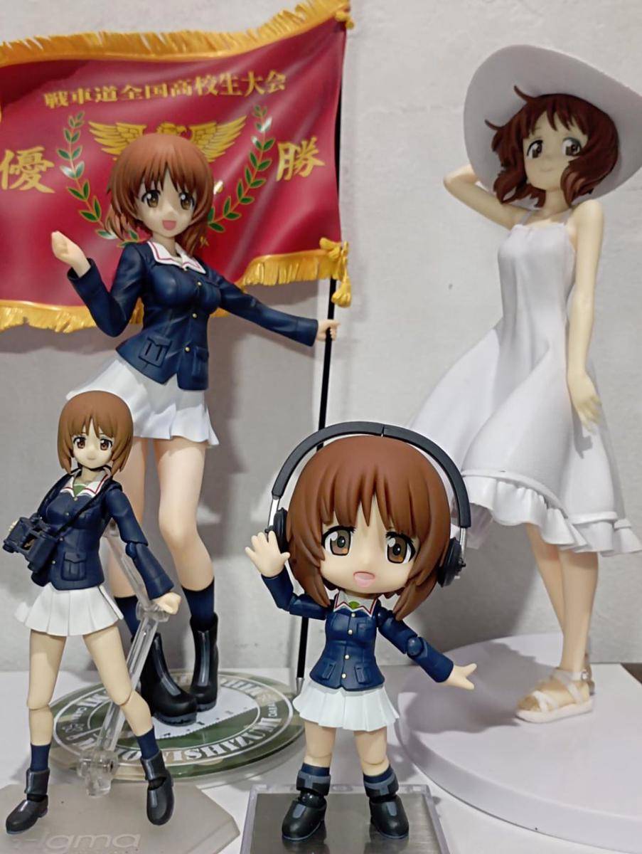 potret koleksi Girls und Panzer (reddit.com/user/Xenogaeia)