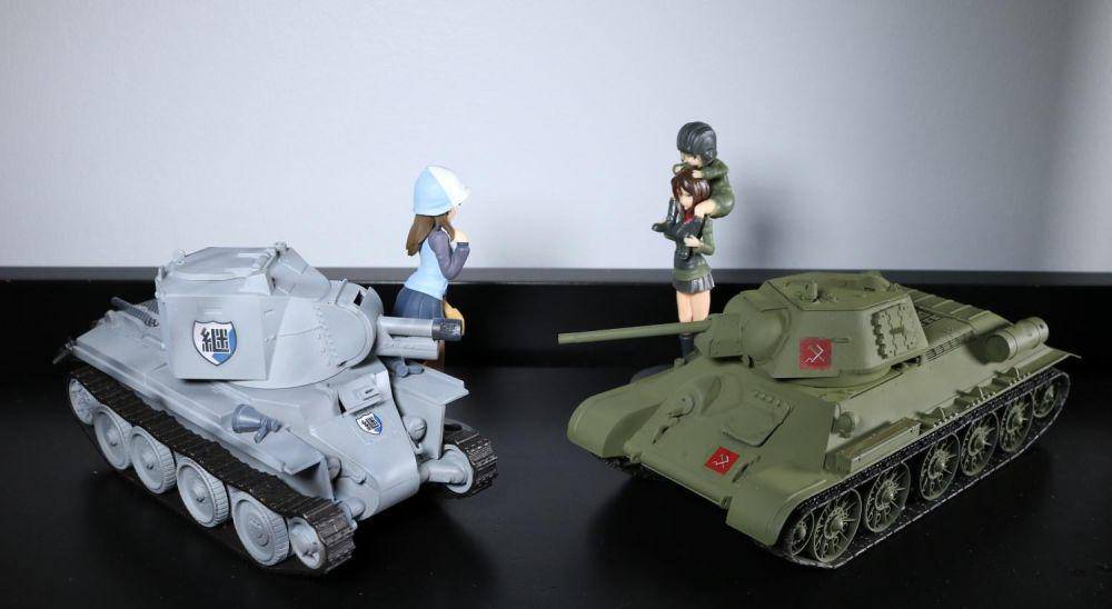 potret koleksi Girls und Panzer (reddit.com/user/fc_dean)