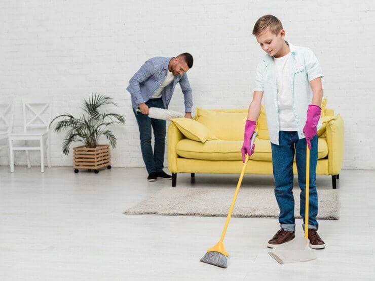 ilustrasi bersih-bersih rumah (freepik.com/freepik)