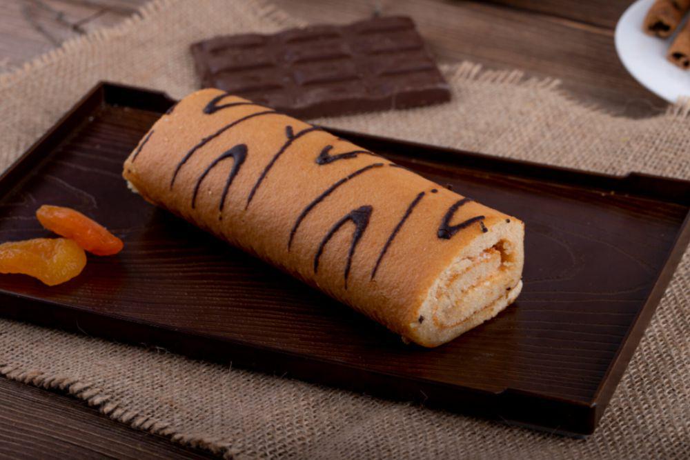 Resep Bolu Gulung Pisang Ambon dengan Isian Selai Cokelat