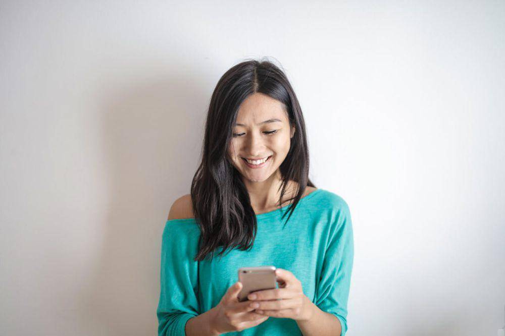 ilustrasi kecanduan gadget (pexels.com/Andrea Piacquadio)