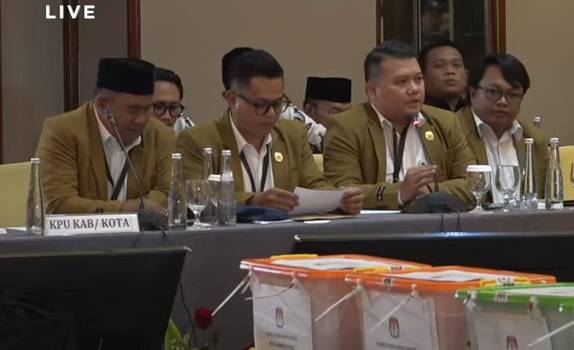 Rekapitulasi suara tingkat provinsi KPUD Jakarta hasil Pilkada Jakarta 2024, Sabtu (7/12/2024). (YouTube)