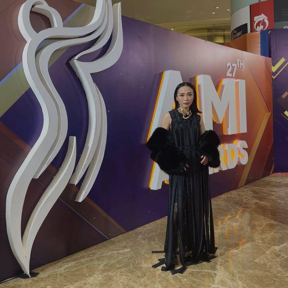 gaya artis di AMI Awards 2024 (instagram.com/rinni_w)
