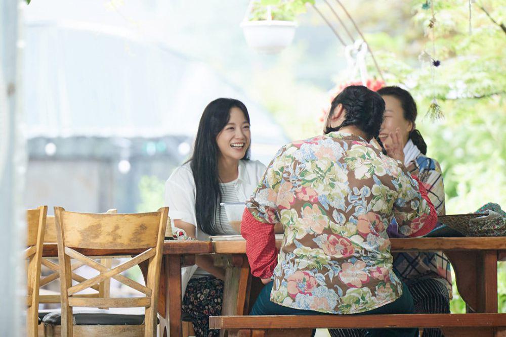 7 Kepedulian Pegawai Pabrik Bir Uilhan pada Yong Joo di Brewing Love