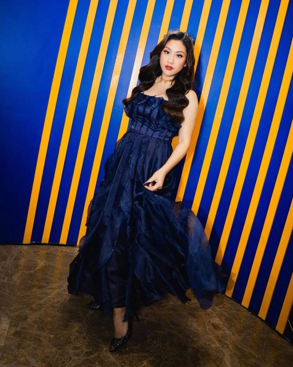 gaya artis di AMI Awards 2024 (instagram.com/sherinamunaf)