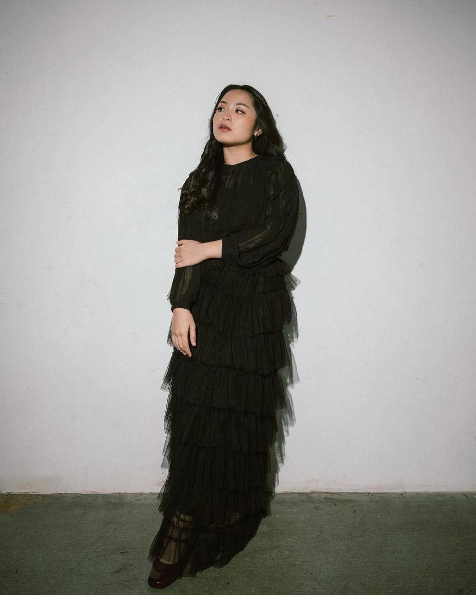 Gaya outfit Bernadya (instagram.com/bernadyaribka)