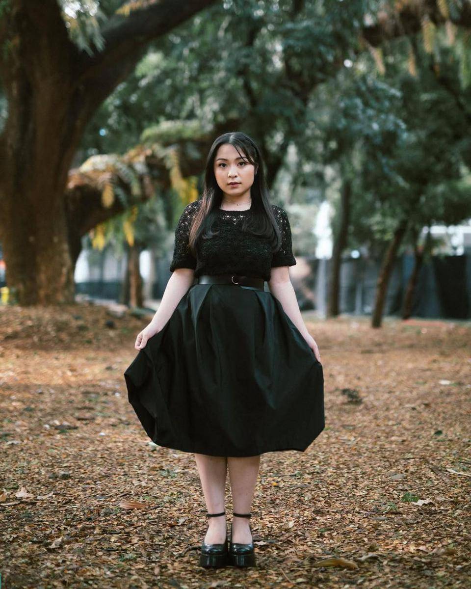 Gaya outfit Bernadya (instagram.com/bernadyaribka)