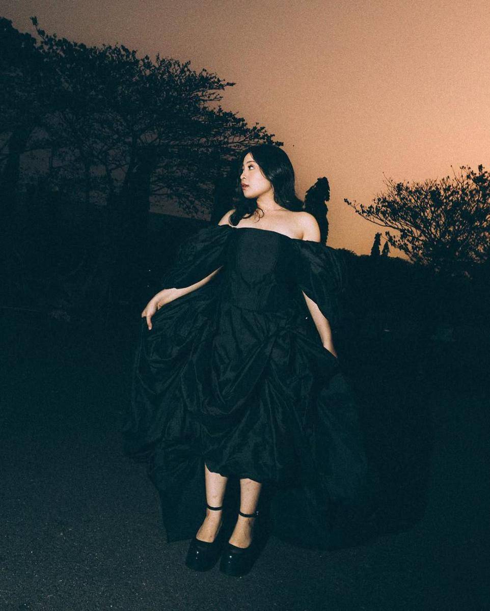 Gaya outfit Bernadya (instagram.com/bernadyaribka)