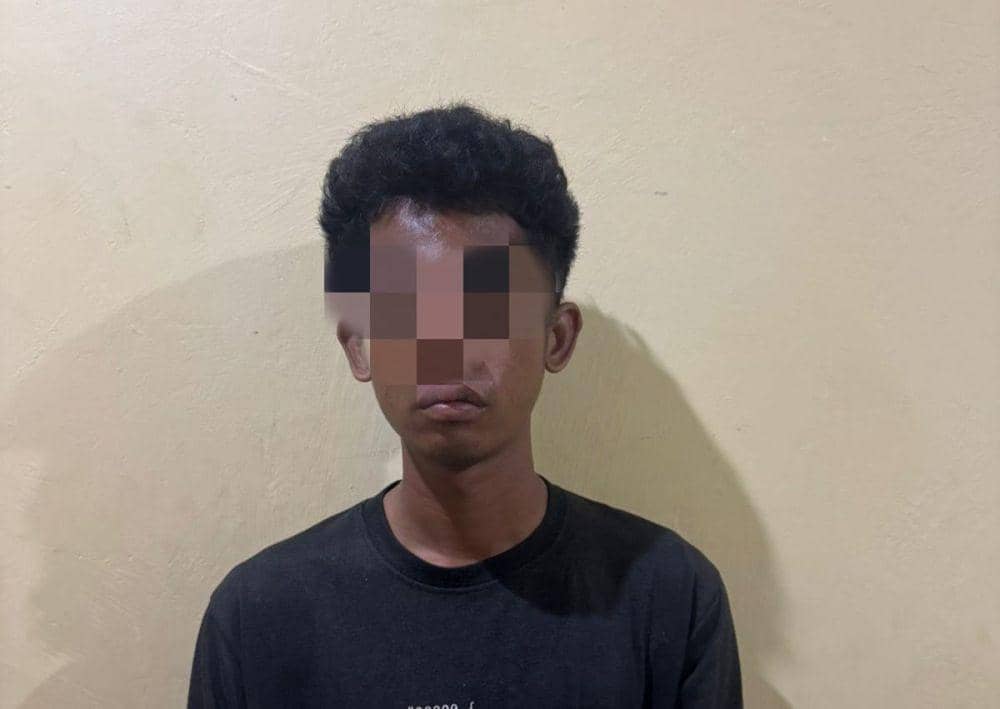 Pria berinisial ABU (28), ditetapkan sebagai tersangka pelaku curanmor di SMA 3 Balikpapan. (Dok. Polresta Balikpapan)