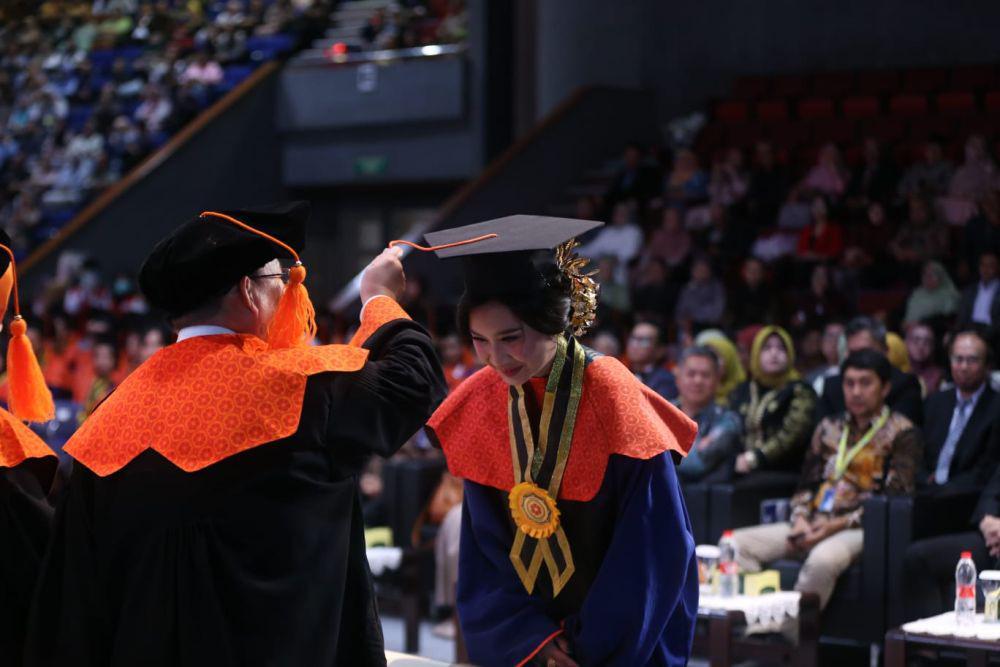 ULBI Wisuda 660 Lulusan, Mayoritas Terserap Dunia Kerja