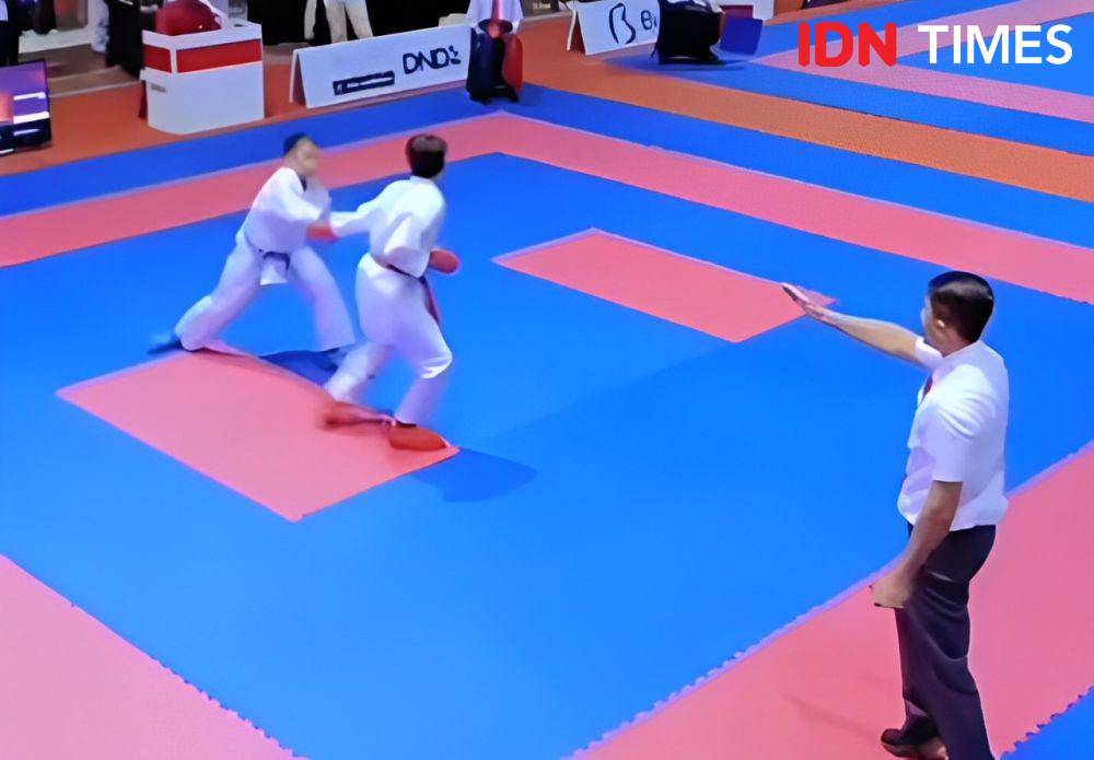 Ketua umum Forki Jateng ingatkan karateka dan jajarannya untuk mengikuti perkembangan teknologi dan ilmu pengetahuan, Minggu (8/12/2024).(IDN Times/Cokie Sutrisno)