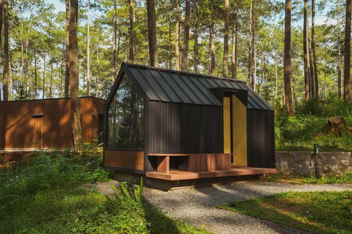 6 Tempat Glamping di Cikole yang Asyik untuk Refreshing Akhir Pekan
