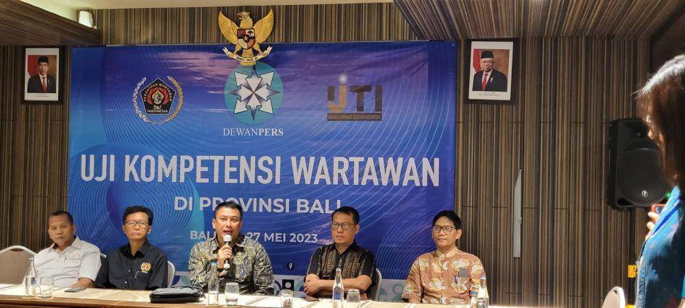 Wakil Ketua Dewan Pers, M Agung Dharmajaya (Tengah) (Dok. Dewan Pers)