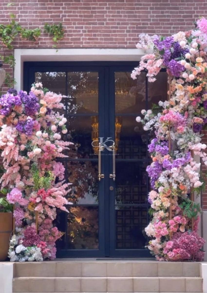 Lamaran Frans Faisal dan Indah. (Instagram.com/kaiawedding)