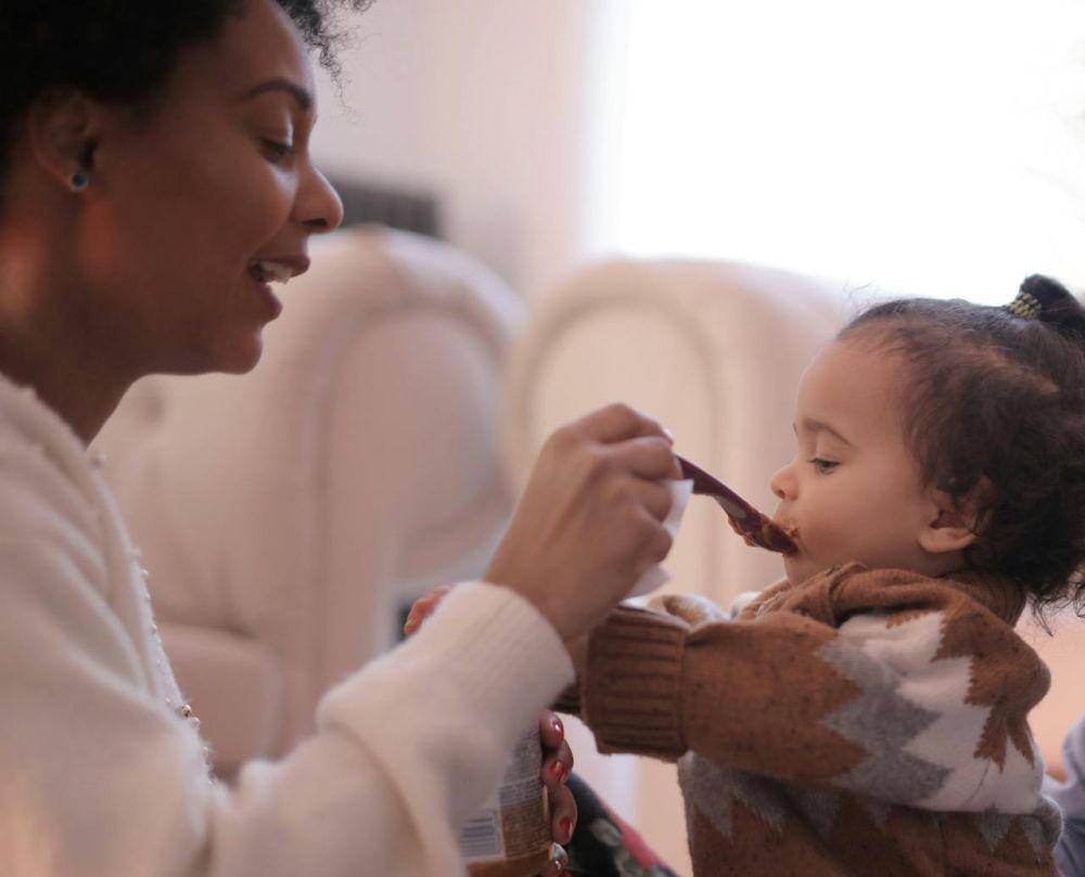 ilustrasi makanan bayi (pexels.com/Andrea Piacquadio)