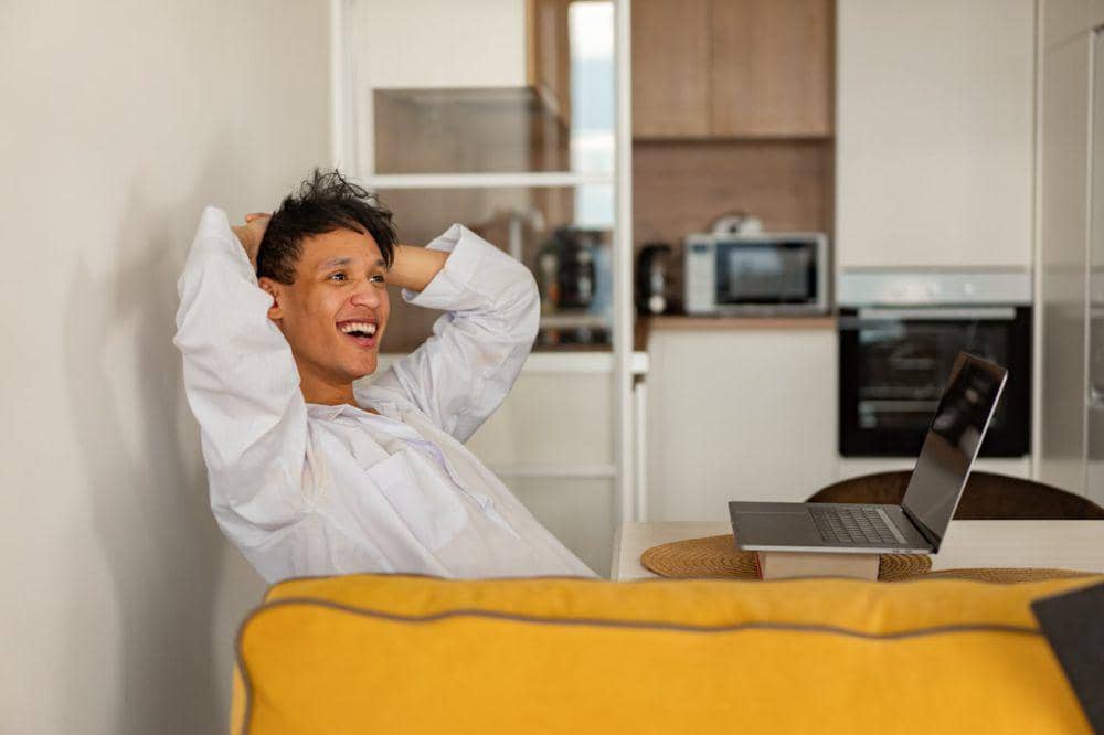 ilustrasi bekerja (pexels.com/Mikhail Nilov)