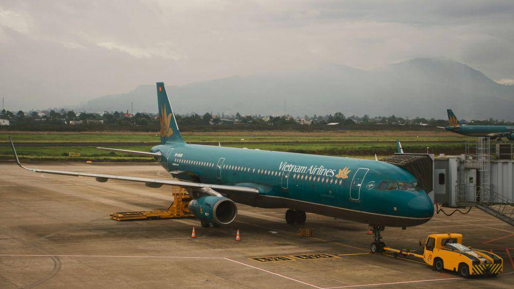 Potret Lien Khuong International Airpor di Dalat (unsplash.com/drewhoangphoto)