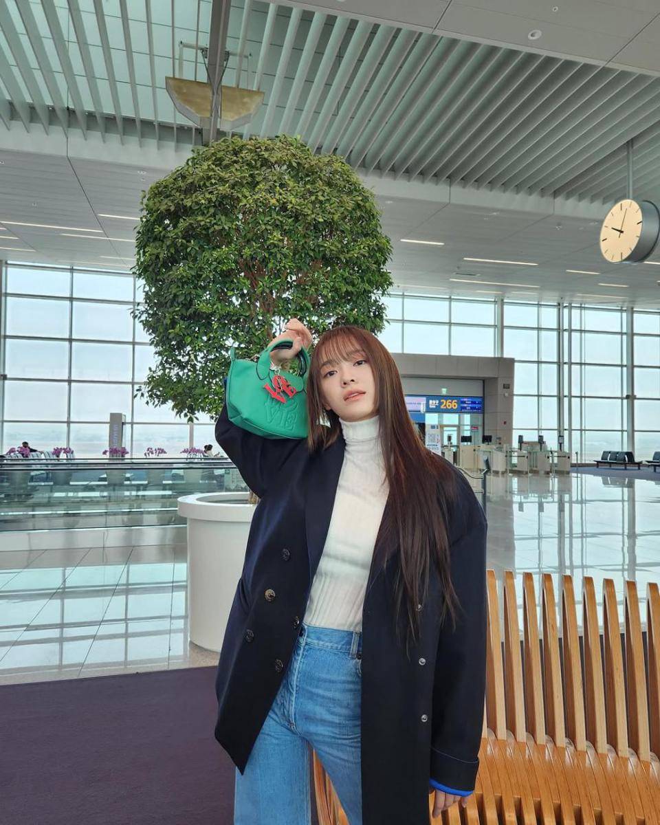 Kim Sejeong (instagram.com/clean_0828)