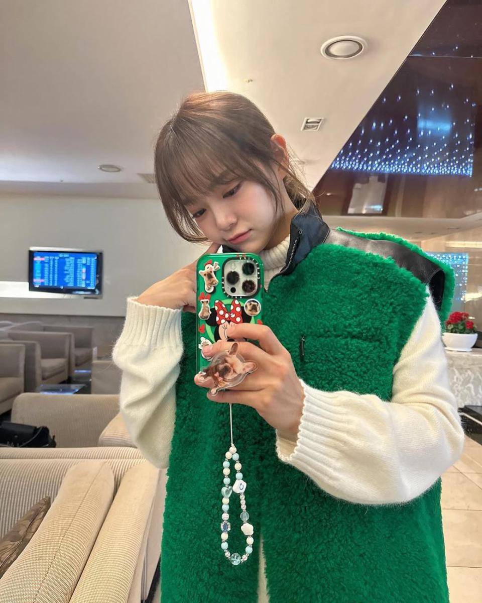 Kim Sejeong (instagram.com/clean_0828)