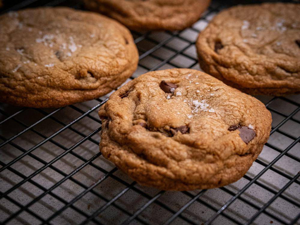 ilutsrasi chocolate chip cookies (unsplash.com/Scotty Turner)