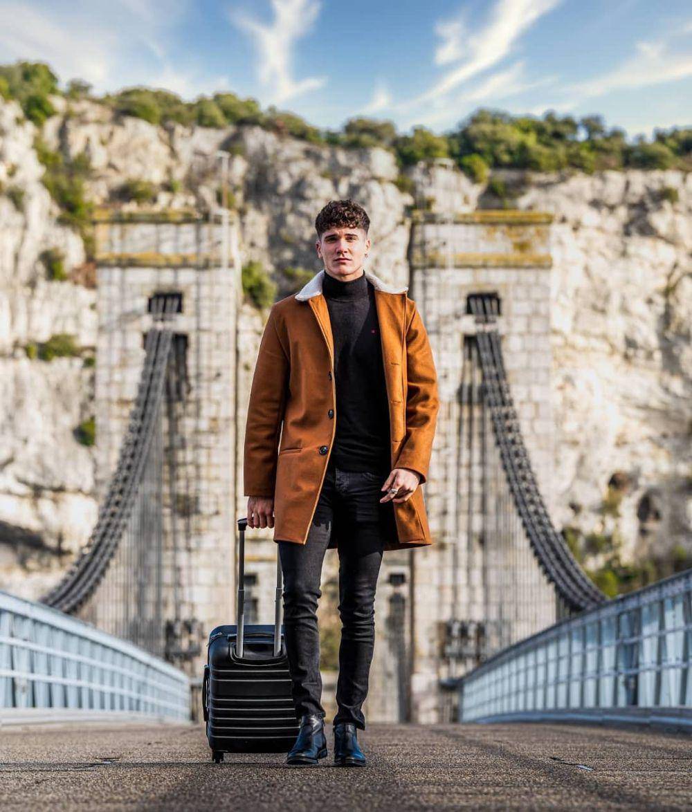 Potret Mister International Prancis 2024, Lavigne Swann (instagram.com/swann_lvgn)