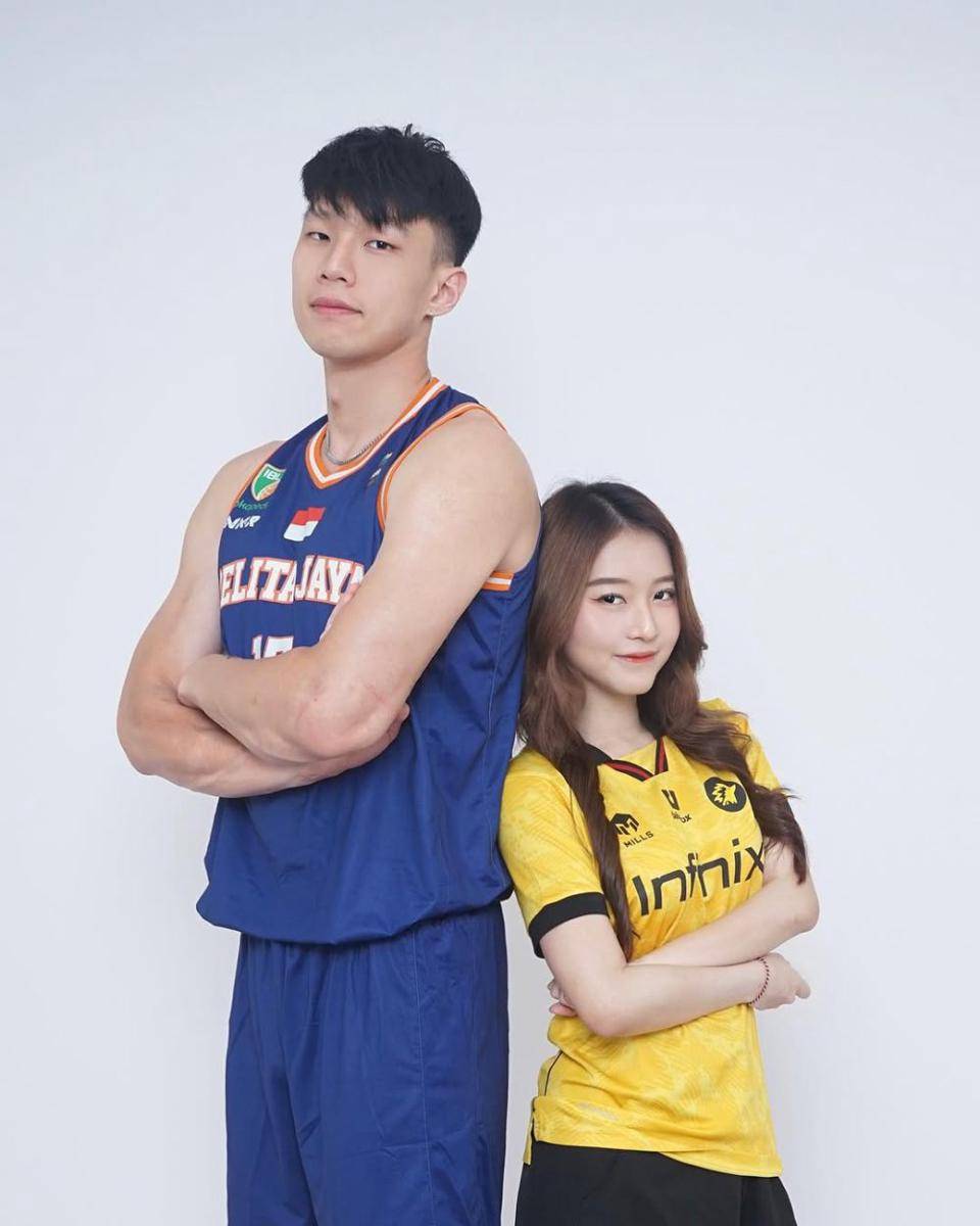 OOTD couple Vior dan Vincent (instagram.com/nitavior)
