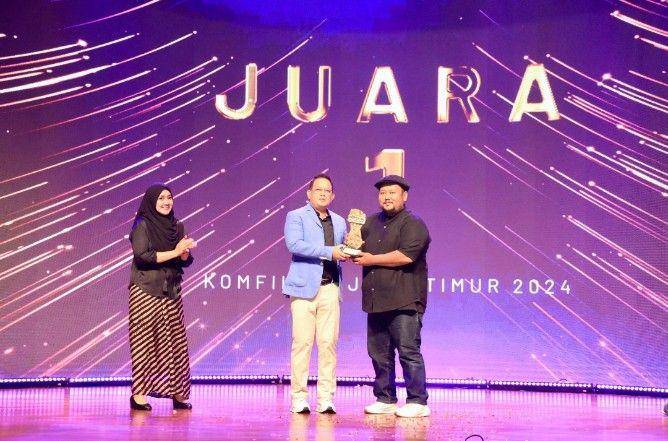 Penjabat (Pj) Gubernur Jawa Timur Adhy Karyono dalam Kompetisi Film Asli (Komfilasi). (dok. Humas Pemprov Jatim)
