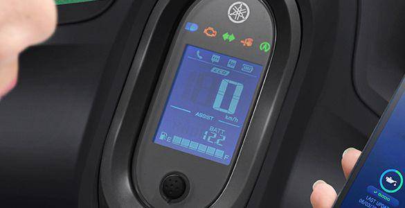 speedometer digital Yamaha Fazzio Hybrid (dok. Yamaha)