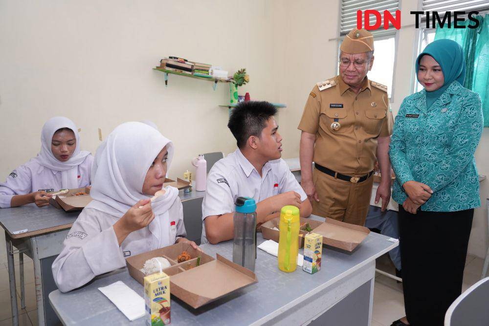 Simulasi makan bergizi gratis di Pontianak. (IDN Times/Teri).