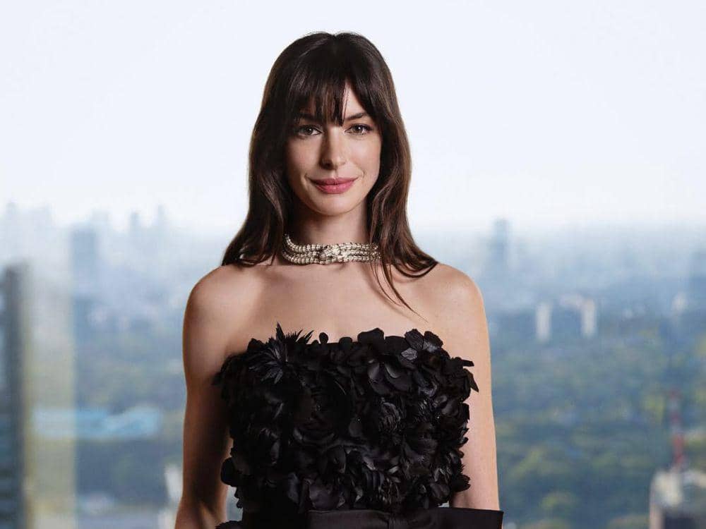 Buntut Ucapan Insya Allah, Anne Hathaway Terima Al-Qur'an dari Fans