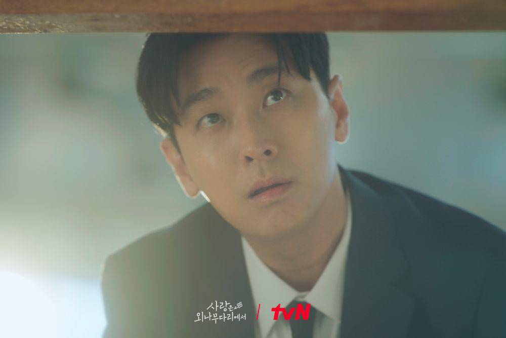 Ju Ji Hoon di Love Your Enemy (dok. tvN/Love Your Enemy)