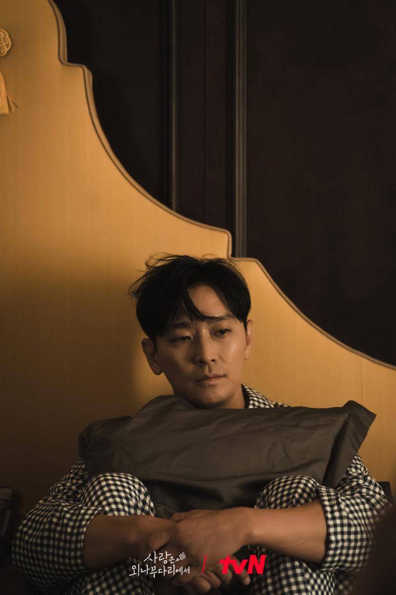 Ju Ji Hoon di Love Your Enemy (dok. tvN/Love Your Enemy)