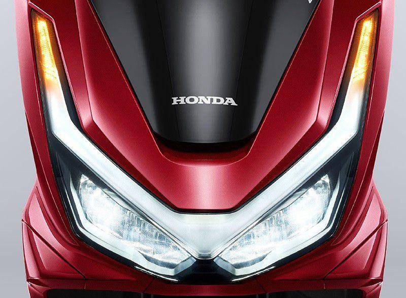 Lampu Depan Honda PCX 160 (astra-honda.com)