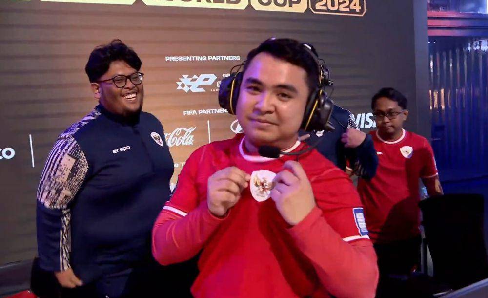 Akbar Paudie sebagai salah satu atlet eFootball divisi konsol Indonesia saat merayakan kemenangan di FIFAe World Cup 2024 featuring eFootball. (dok. youtube.com/FIFAe)