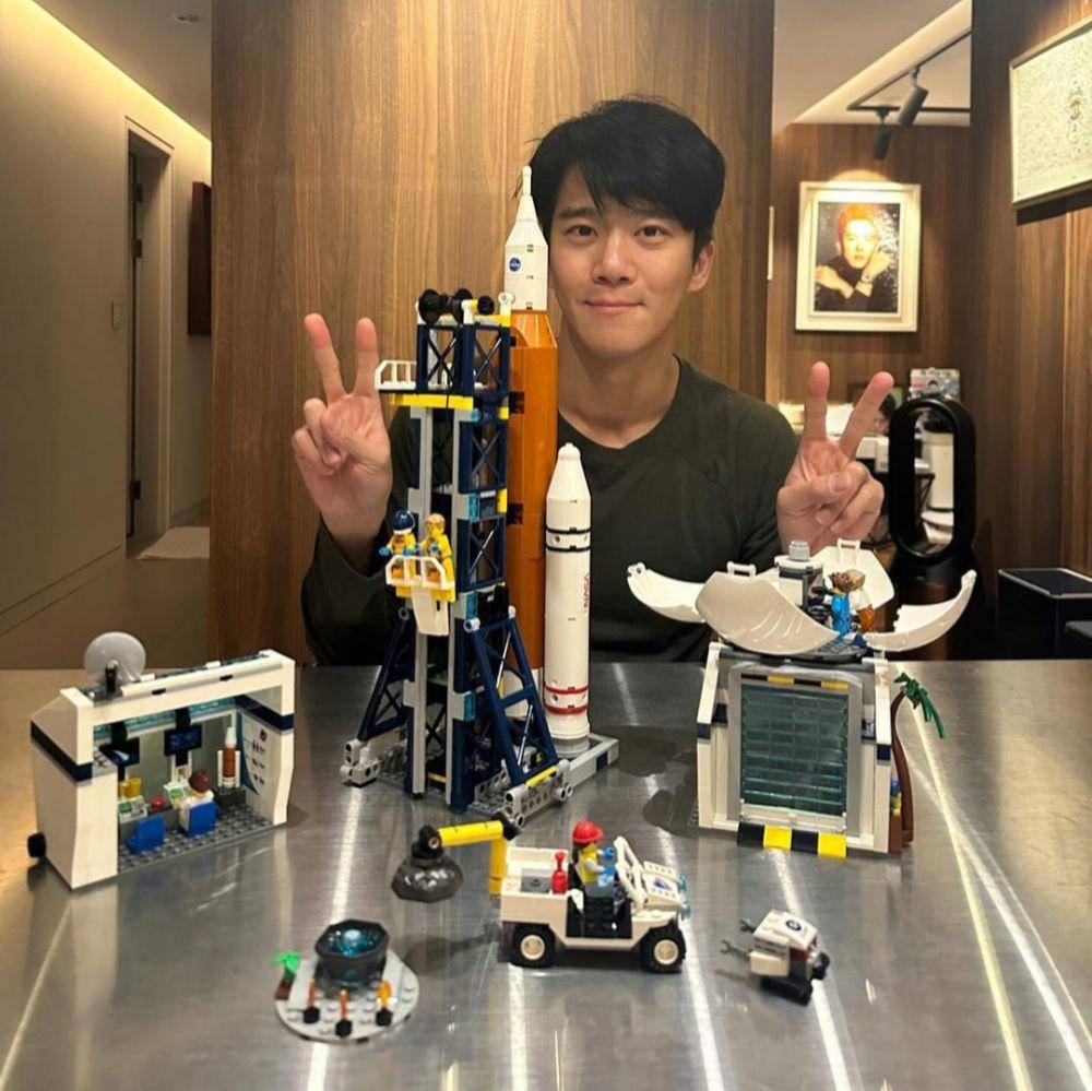Ha Seok Jin (instagram.com/haseokjin)