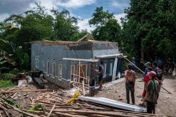 Korban Tanah Bergerak di Lebak Mengungsi Secara Terpusat