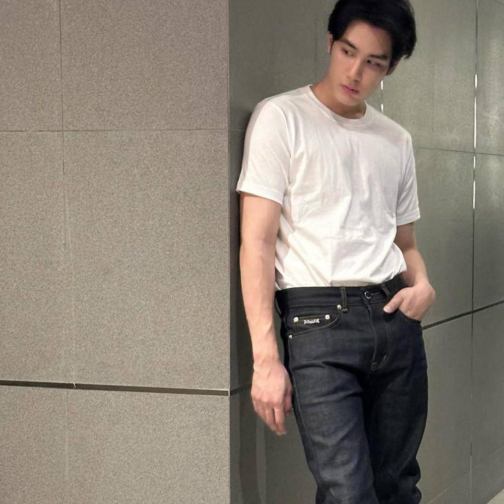 potret clean outfit ala Pepper Phanuroj (instagram.com/pepperphanuroj)