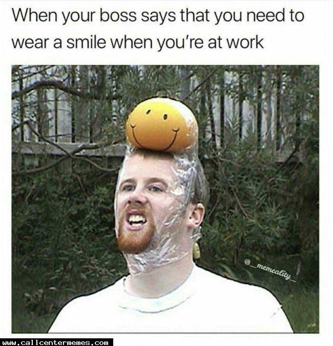 meme senyum di tempat kerja (x.com/CallCenterMemes)