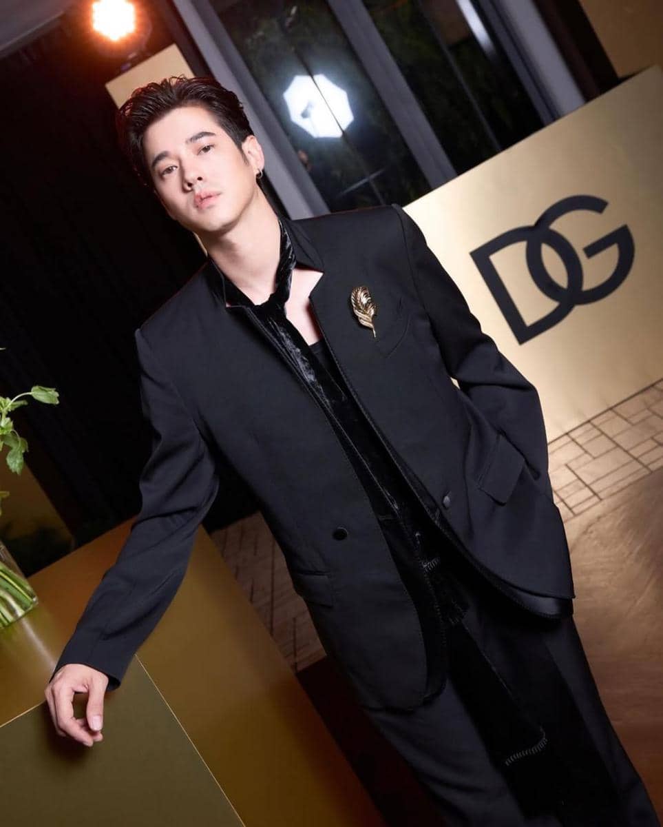 potret ide padu padan setelan jas ala Mario Maurer (instagram.com/mario_mm38)